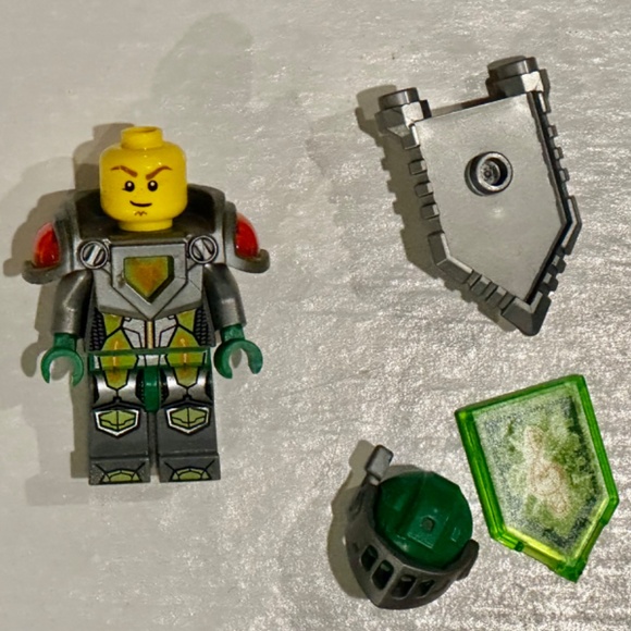 Lego Nexo Knights Power 🎼Tone of Music nex025 Aaron Fox Minifigure Silver Visor - Picture 7 of 9